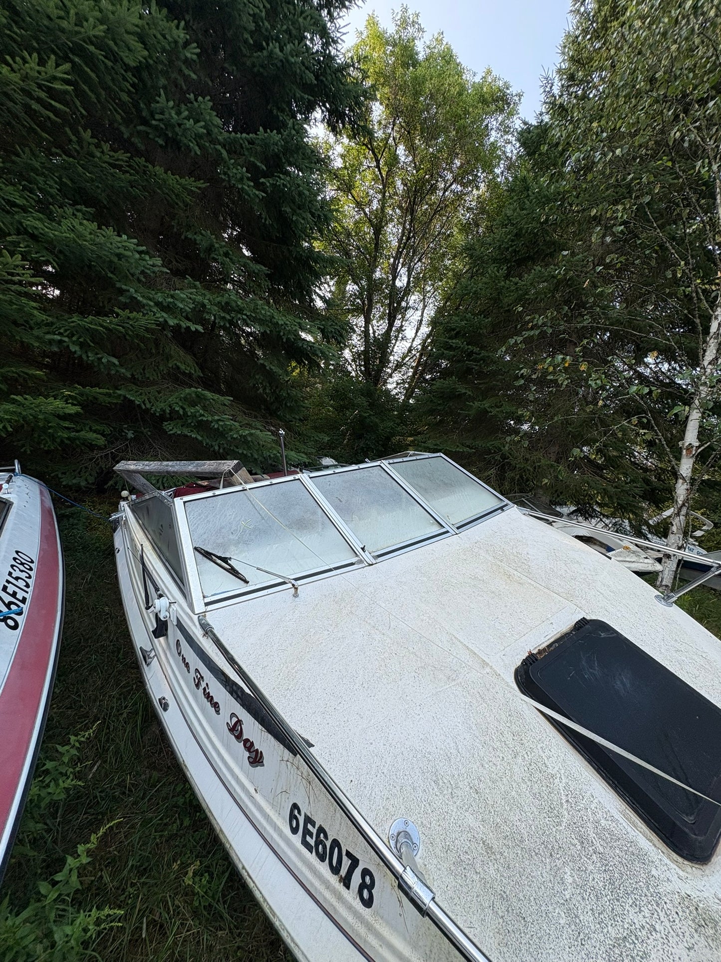 1983 Bayliner Capri 3-Panel Windshield