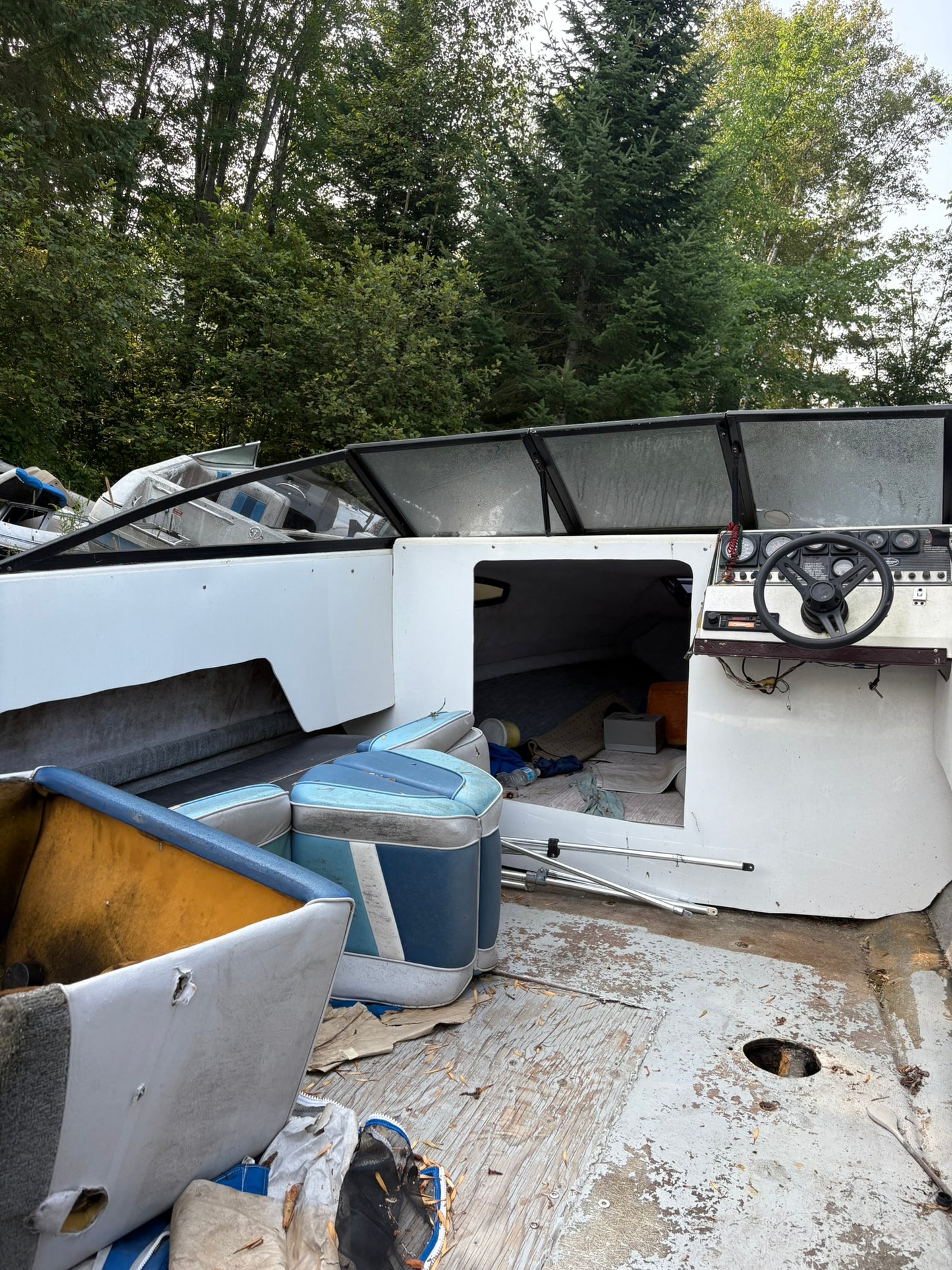 1993 Sunbird Cuddy 193 3-Panel Windshield