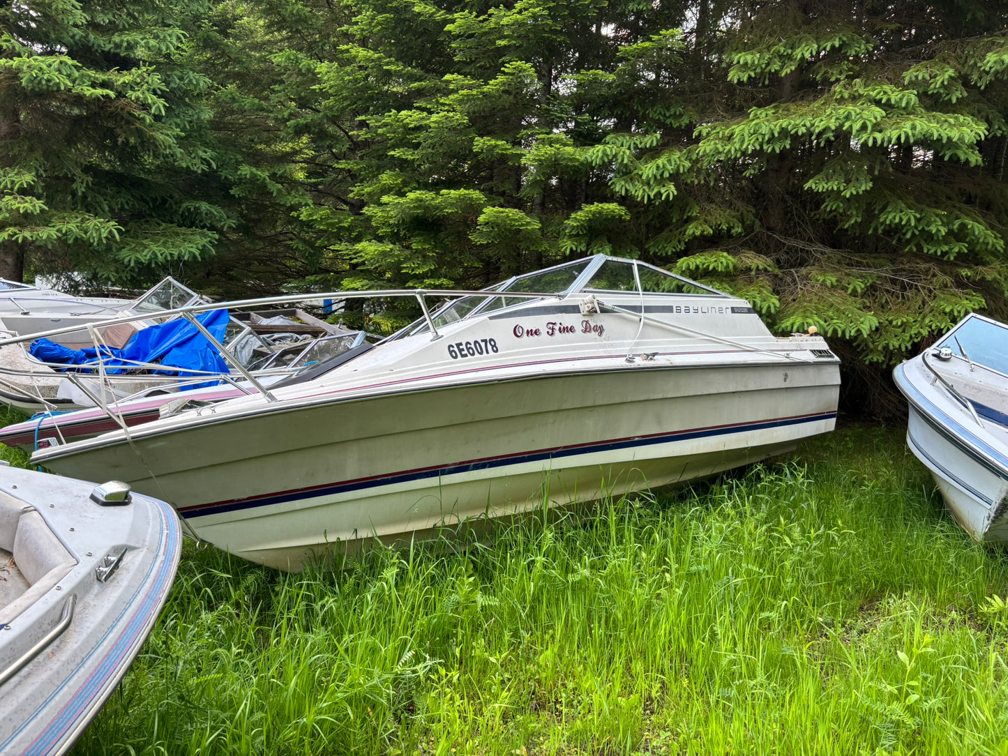 1995 Bayliner 1850 Capri 3-Panel Windshield