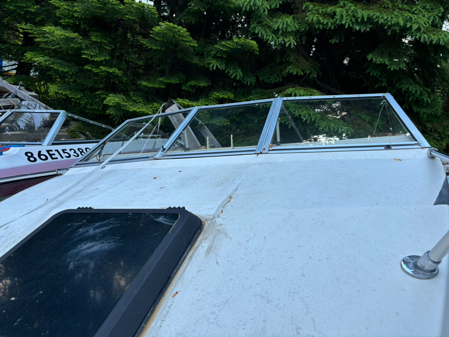 1995 Bayliner 1850 Capri 3-Panel Windshield