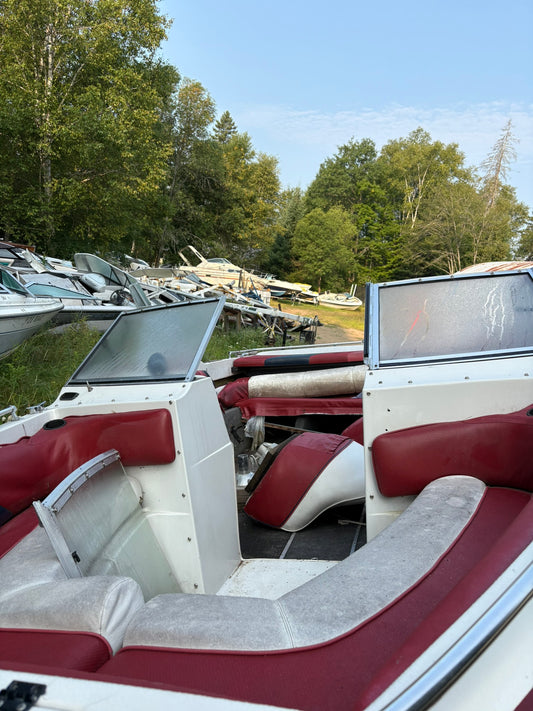 1989 Larson Delta - Conic 3-Panel Windshield