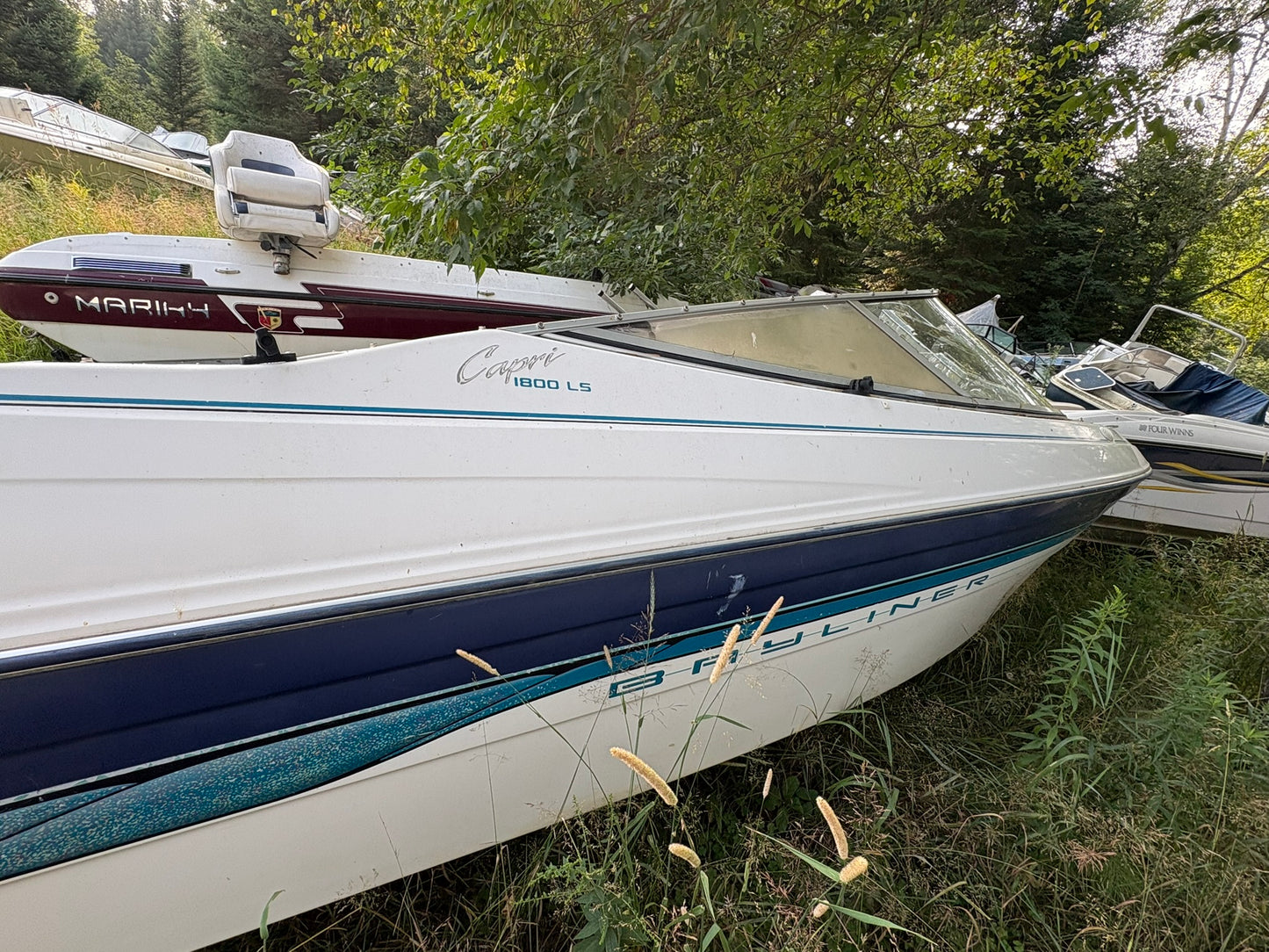 1995 Bayliner Capri 1800 LS 3-Panel Curved Windshield