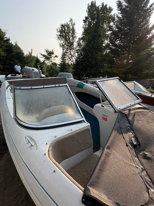 1995 Glastron SSV 175 3-Panel Curved Windshield