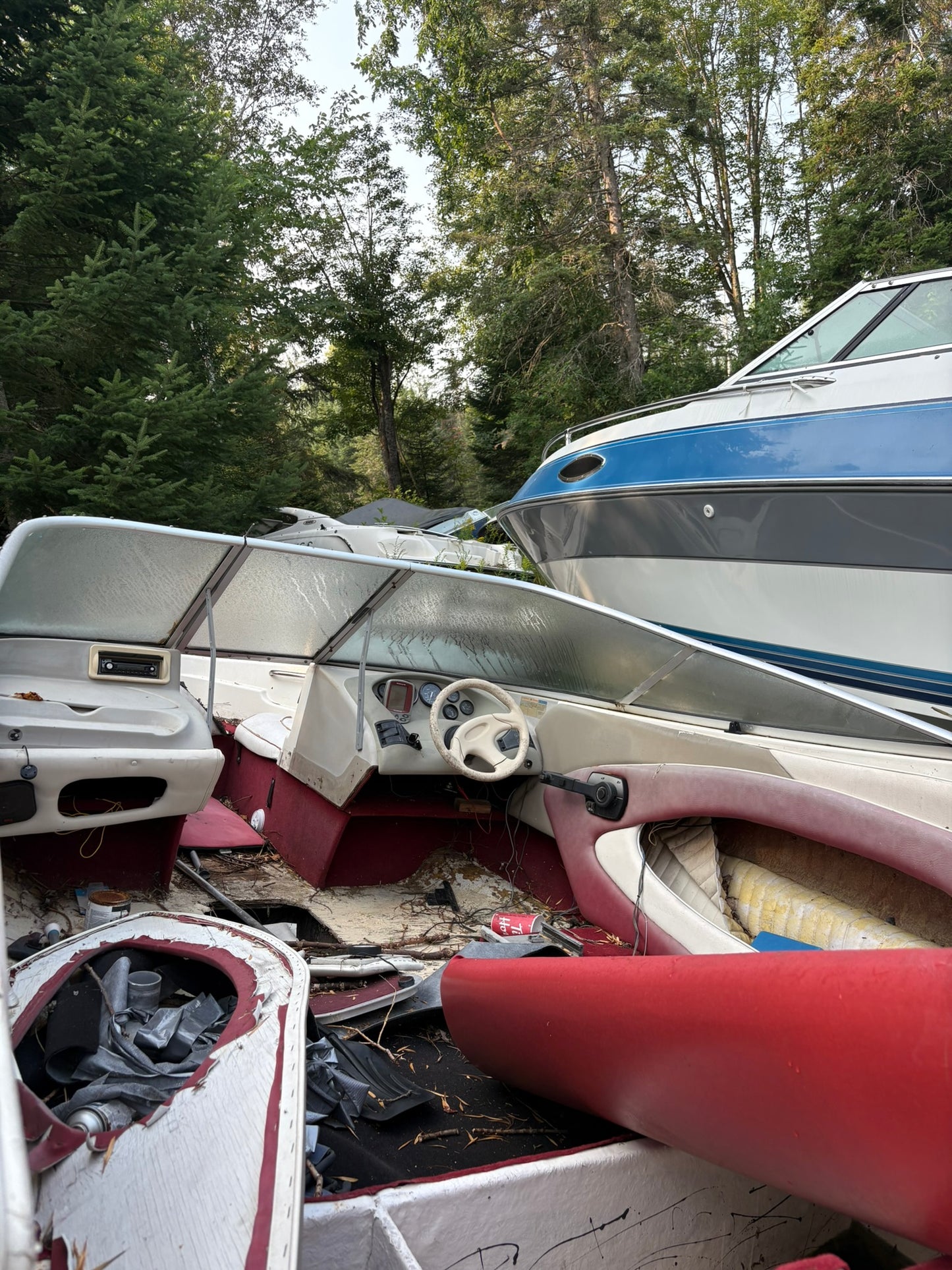 1998 Bayliner Capri 2050ss 3-Panel Curved Windshield