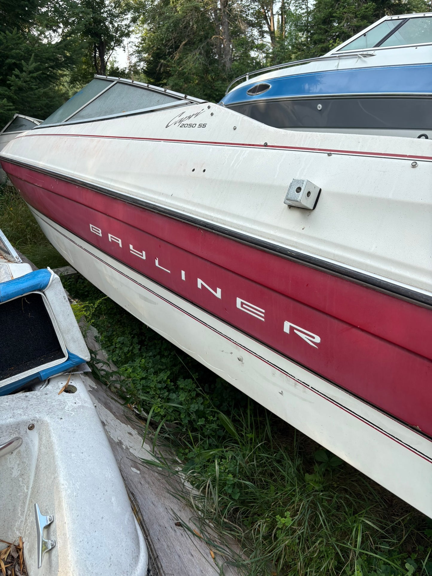 1998 Bayliner Capri 2050ss 3-Panel Curved Windshield